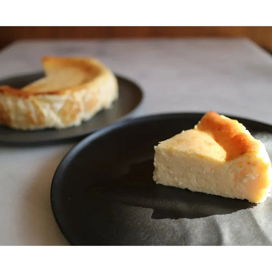 Mellow white cheesecake made in Ishikawa(Japan)